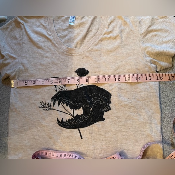 American Apparel Animal Skull T-Shirt Size Large - Picture 8 of 10